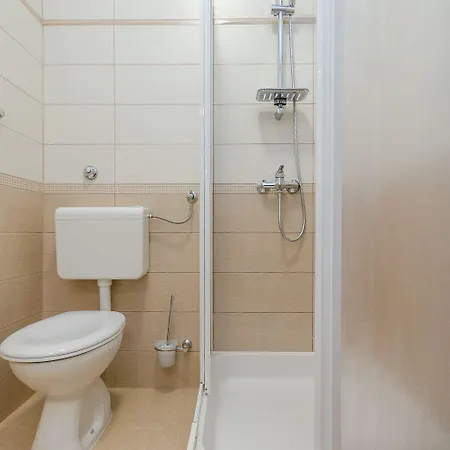 Traumhaftes Penthouse Nur 400 Meter Zum Mit Beheizbarem Pool, Meerblick, Babybett, Grill Цриквеница