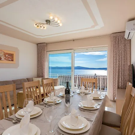 Traumhaftes Penthouse Nur 400 Meter Zum Mit Beheizbarem Pool, Meerblick, Babybett, Grill Цриквеница