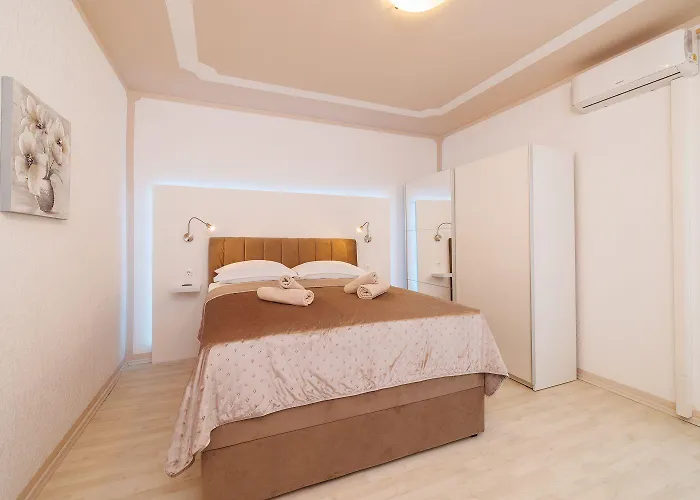 Apartment Traumhaftes Penthouse Nur 400 Meter Zum Mit Beheizbarem Pool, Meerblick, Babybett, Grill