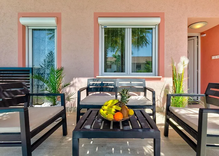 Traumhaftes Penthouse Nur 400 Meter Zum Mit Beheizbarem Pool, Meerblick, Babybett, Grill Apartment