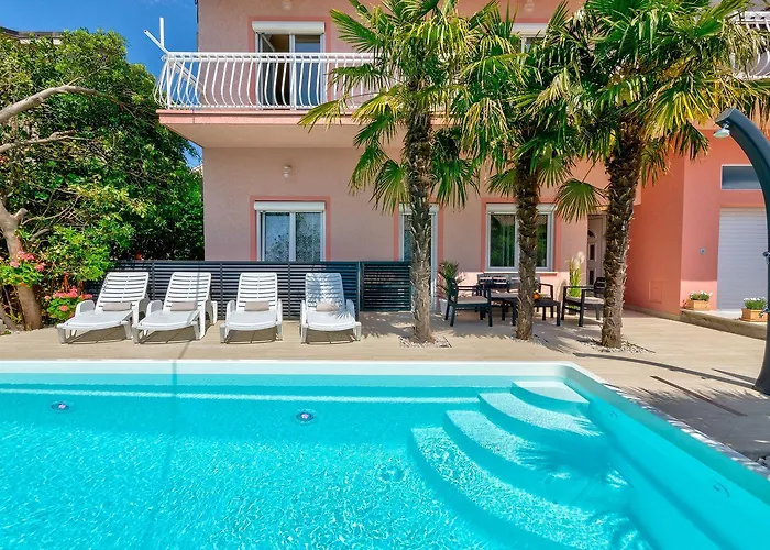 Apartment Traumhaftes Penthouse Nur 400 Meter Zum Mit Beheizbarem Pool, Meerblick, Babybett, Grill *