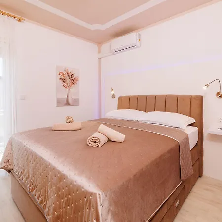 Traumhaftes Penthouse Nur 400 Meter Zum Mit Beheizbarem Pool, Meerblick, Babybett, Grill Apartmán *