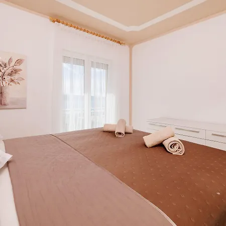 Traumhaftes Penthouse Nur 400 Meter Zum Mit Beheizbarem Pool, Meerblick, Babybett, Grill Apartmán Crikvenica
