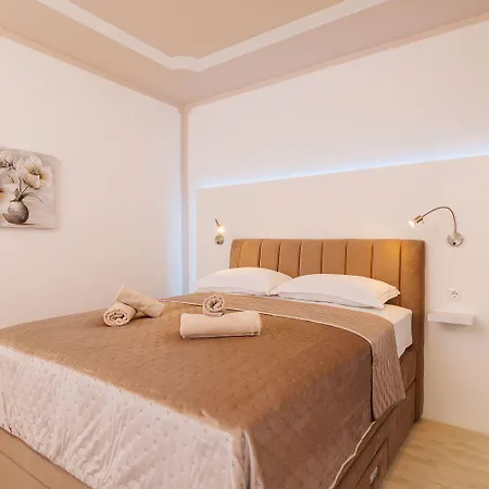 Traumhaftes Penthouse Nur 400 Meter Zum Mit Beheizbarem Pool, Meerblick, Babybett, Grill