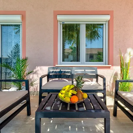 Traumhaftes Penthouse Nur 400 Meter Zum Mit Beheizbarem Pool, Meerblick, Babybett, Grill Apartman