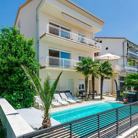 Traumhaftes Penthouse Nur 400 Meter Zum Mit Beheizbarem Pool, Meerblick, Babybett, Grill * Crikvenica
