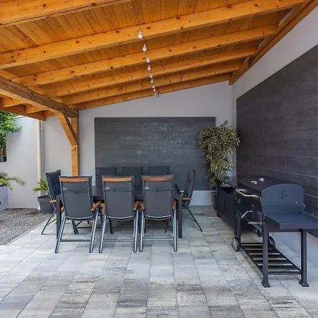 Apartman Traumhaftes Penthouse Nur 400 Meter Zum Mit Beheizbarem Pool, Meerblick, Babybett, Grill *