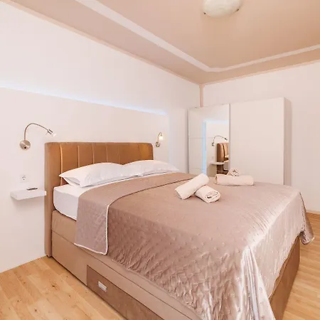 Traumhaftes Penthouse Nur 400 Meter Zum Mit Beheizbarem Pool, Meerblick, Babybett, Grill * Crikvenica