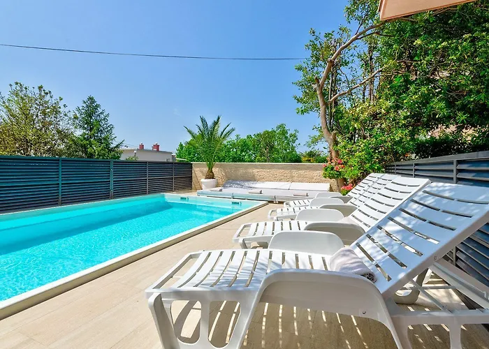 Traumhaftes Penthouse Nur 400 Meter Zum Mit Beheizbarem Pool, Meerblick, Babybett, Grill Apartment